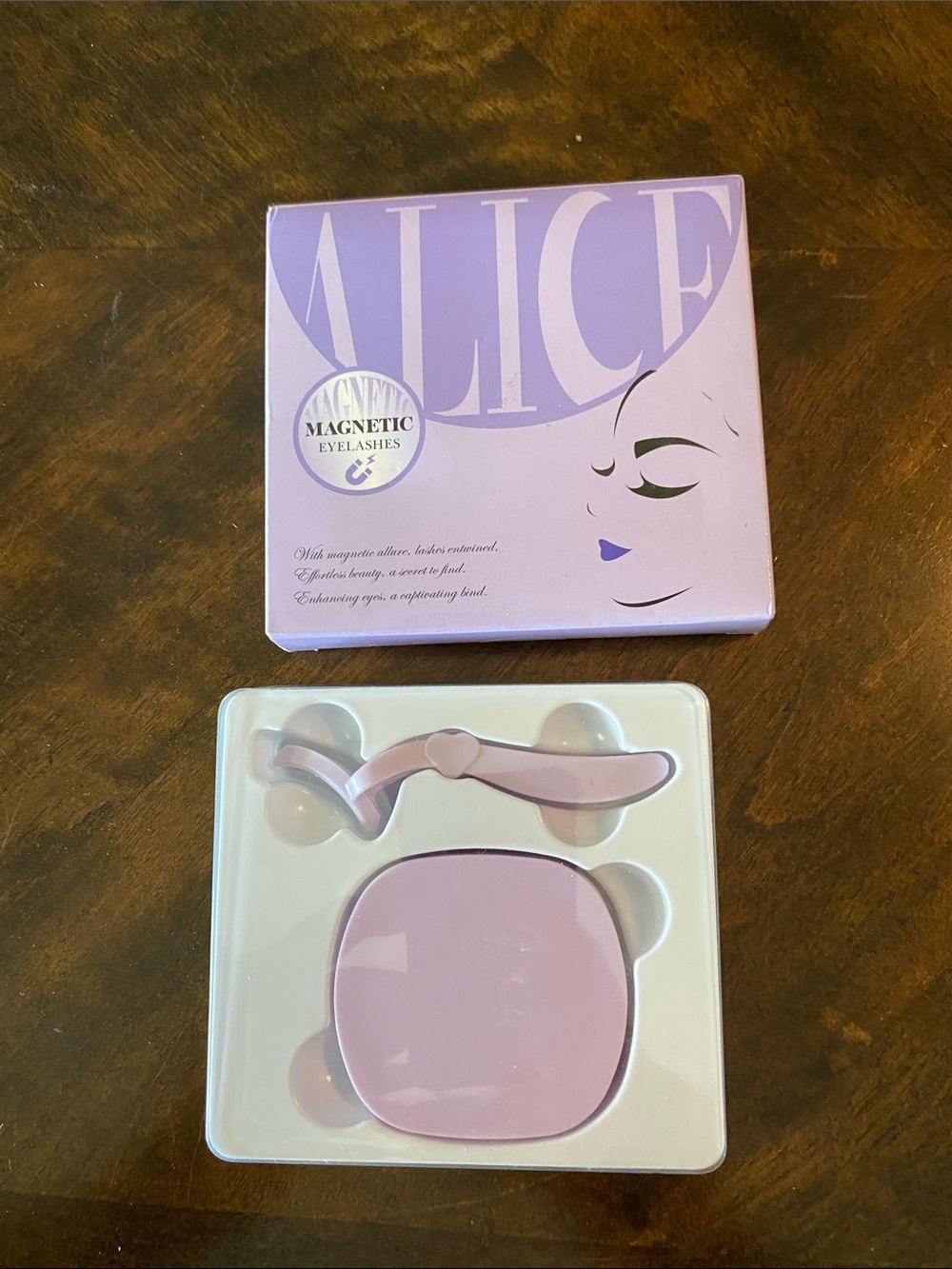 Alice Magnetic Eyelashes with Lavender Case